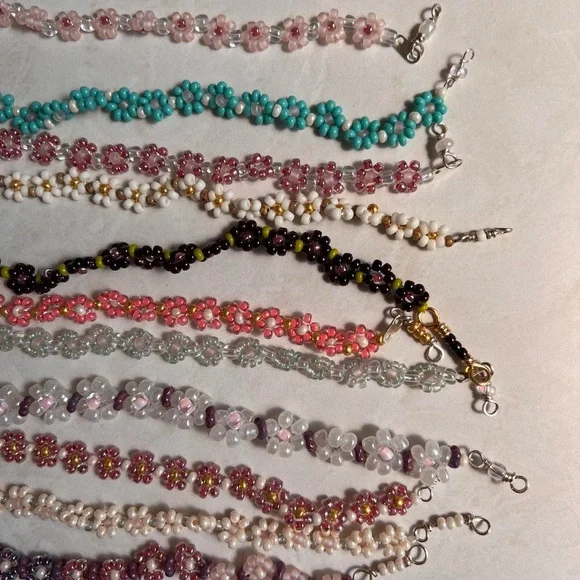 Colorful Flower Beaded Bracelet - Picture 6 of 8